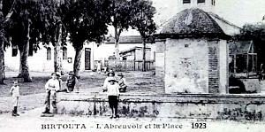 2627- Birtouta - Abreuvoir et Place2 - 1923